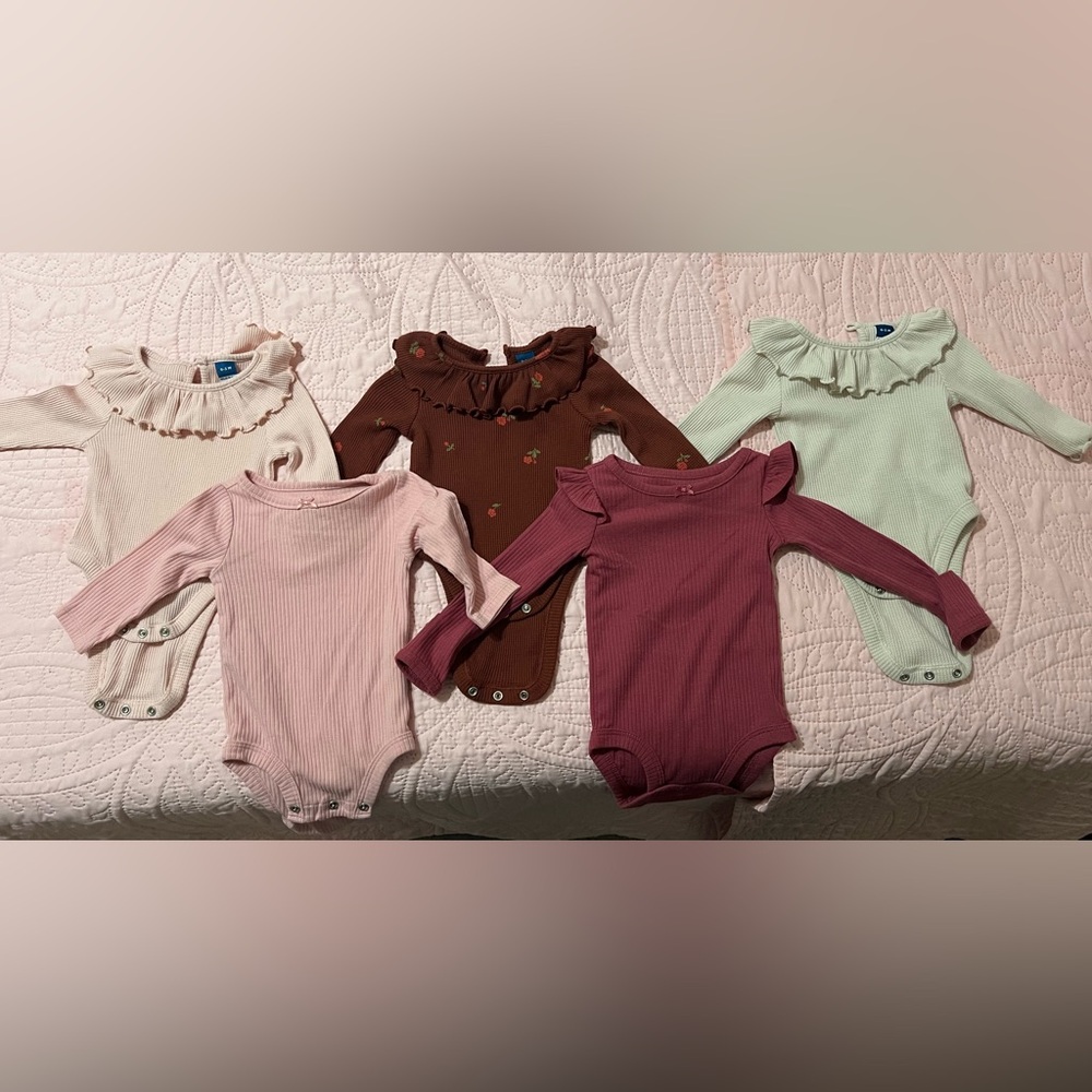Old Navy/Carter’s Baby Bodysuits wore ones & clean